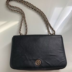 Tory Burch Black shoulder bag.